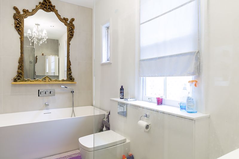 Family Bathroom- click for photo gallery